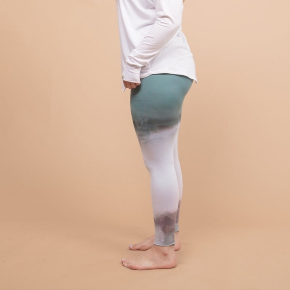 Rose Buddha Lake Louise Eco Leggings size 4 SPF 50 Reversible - Picture 4 of 10